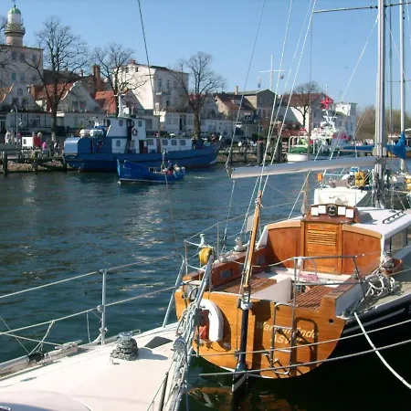 Spatzennest Am Alten Strom 아파트